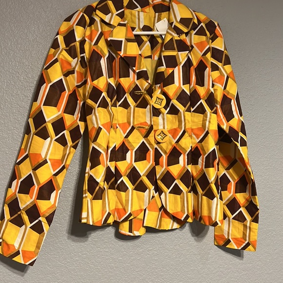 Beautiful Jacket - Picture 2 of 6